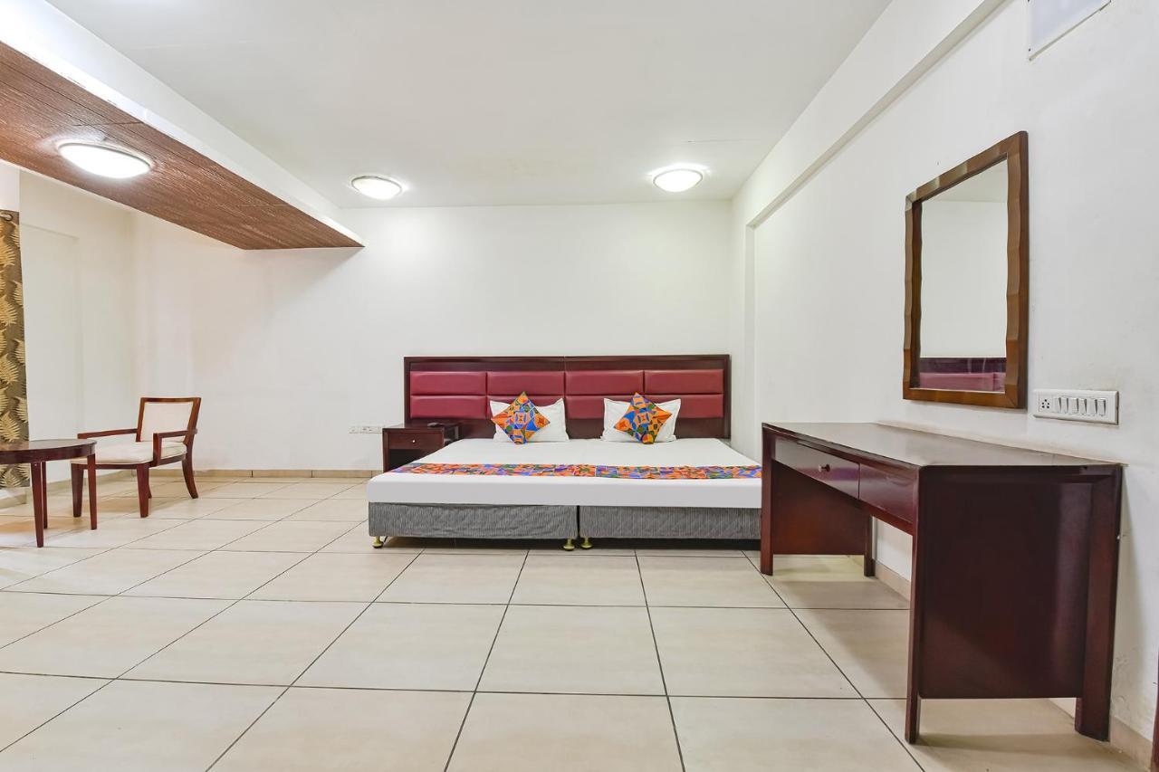 Fabhotel Gl Residency - Satellite Ahmedabad Eksteriør bilde