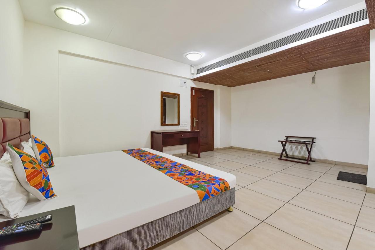 Fabhotel Gl Residency - Satellite Ahmedabad Eksteriør bilde