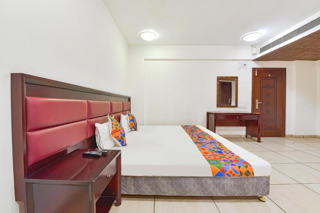 Fabhotel Gl Residency - Satellite Ahmedabad Eksteriør bilde